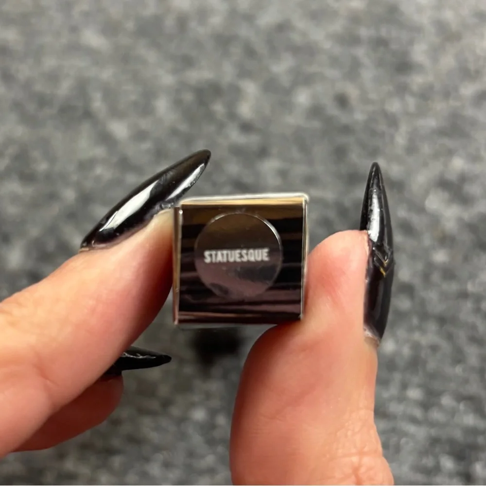 MAC Cosmetics NIB Dazzle Liner Liquid Eyeliner color: Statuesque - Picture 4 of 5